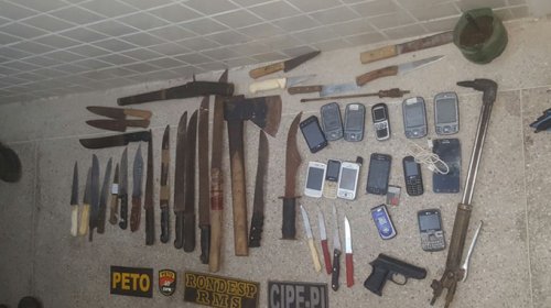 [Detentos armados com facas, machado e maçarico iniciam rebelião em Mata de São João ]