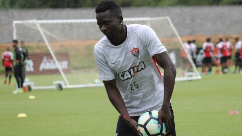 [Pronto para retornar, Kanu afirma estar bem para voltar contra o Atlético-GO]