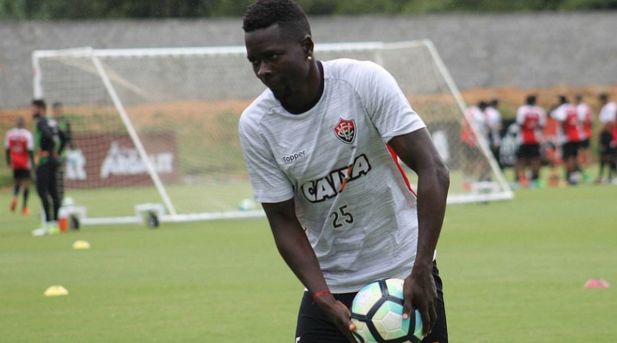 [Pronto para retornar, Kanu afirma estar bem para voltar contra o Atlético-GO]