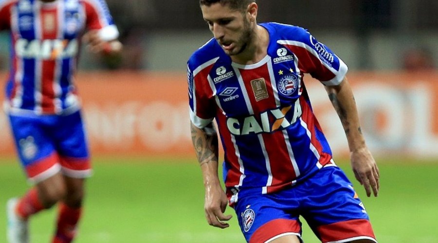 [De olho em Zé Rafael, presidente do Corinthians não descarta oferecer troca de jogadores]