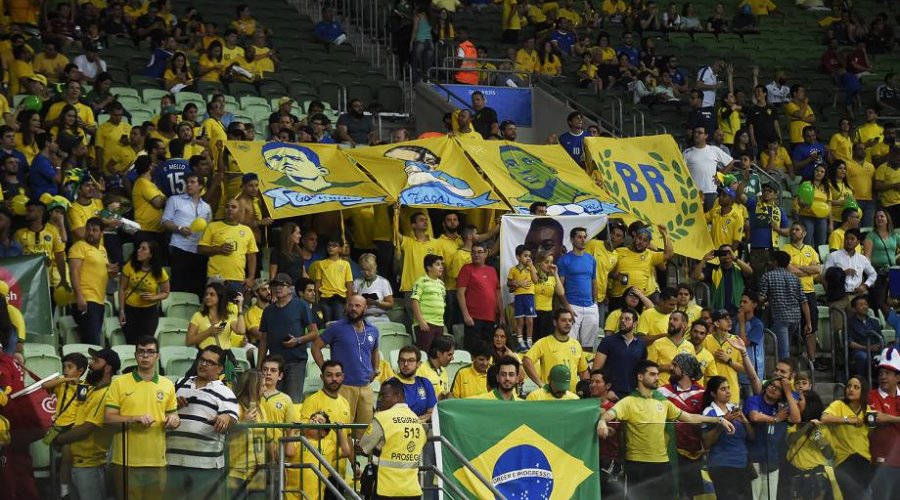 [Por conta de gritos homofóbicos proferidos pela torcida, CBF é multada pela FIFA]