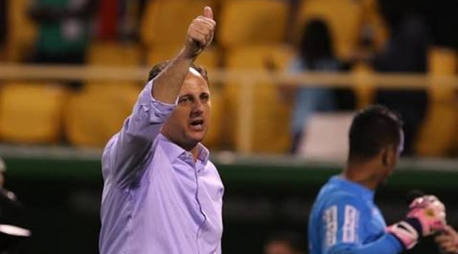 [Treinador Rogério Ceni agradece manifestações de apoio da torcida do Fortaleza]