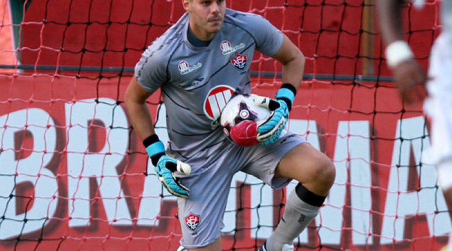 Goleiro Deola celebra acerto com o Fluminense de Feira: [Goleiro Deola celebra acerto com o Fluminense de Feira: