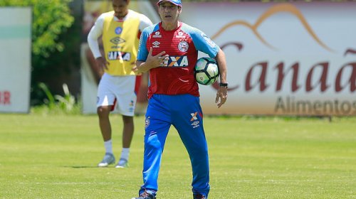 [Treinador Carpegiani afirma que ansiedade por vaga na Libertadores pode ter atrapalhado o Bahi...]