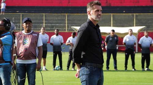 Vágner Mancini lamenta tempo curto de descanso após jogo em Chapecó: [Vágner Mancini lamenta tempo curto de descanso após jogo em Chapecó: