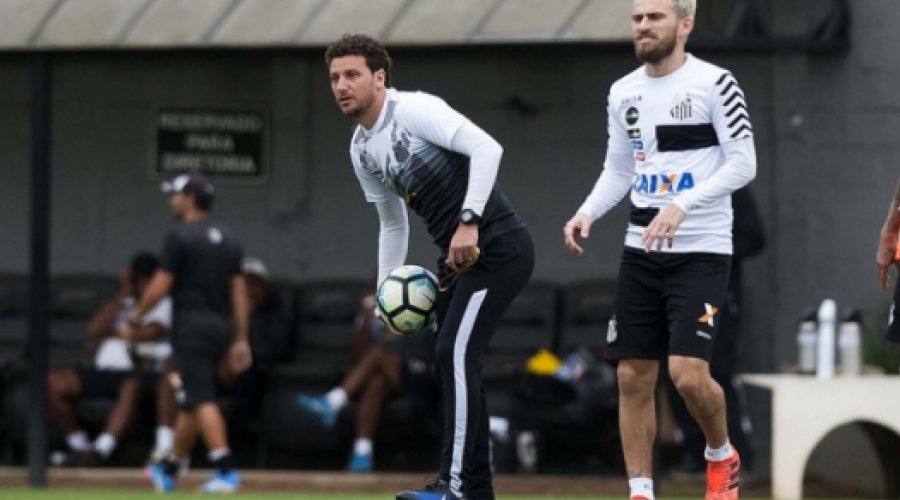 Técnico do Santos comenta saída de Lucas Lima: [Técnico do Santos comenta saída de Lucas Lima: