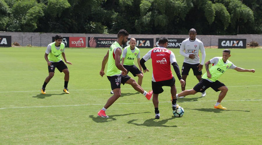 [Vitória enfrenta a Ponte Preta em jogo que vale muito mais do que três pontos]