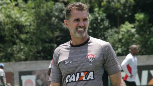 [Vitória tem melhora considerável após chegada de Mancini e depende apenas de si para permanece...]
