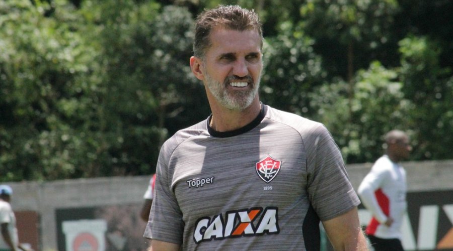 [Vitória tem melhora considerável após chegada de Mancini e depende apenas de si para permanecer na elite]