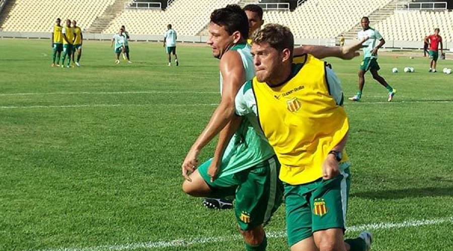 [Baianão 2018: Jacuipense anuncia contratação do volante Robson Simplício]