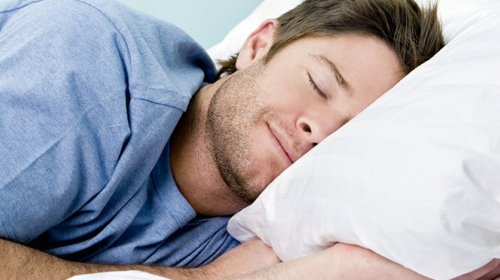 [Estudo conclui que sexo ajuda a dormir melhor]