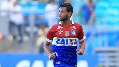 [Corinthians se interessa por lateral, mas Bahia só libera se time paulista ceder três atletas]