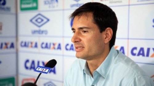 [Diretor do Bahia recebe convite do Santos, mas opta em permanecer no tricolor]