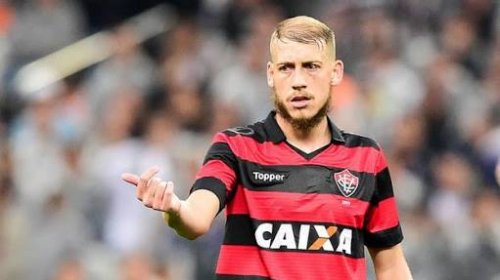 [Volante Uillian Correia quer ficar na Toca do Leão]