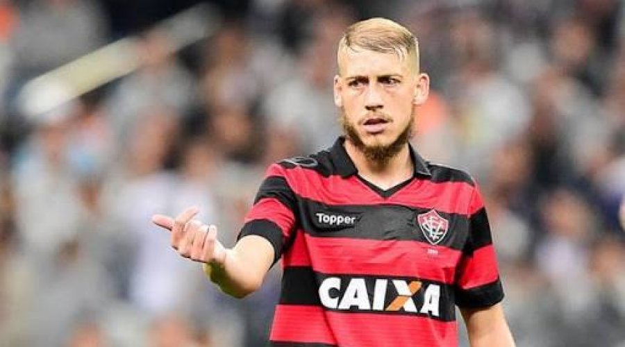 [Volante Uillian Correia quer ficar na Toca do Leão]