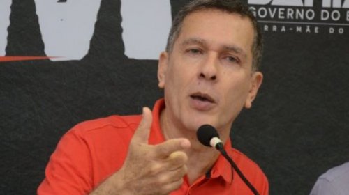 [Se eu fosse um jogador pensaria duas vezes para vir pra o Vitória”, declara Ricardo David ]
