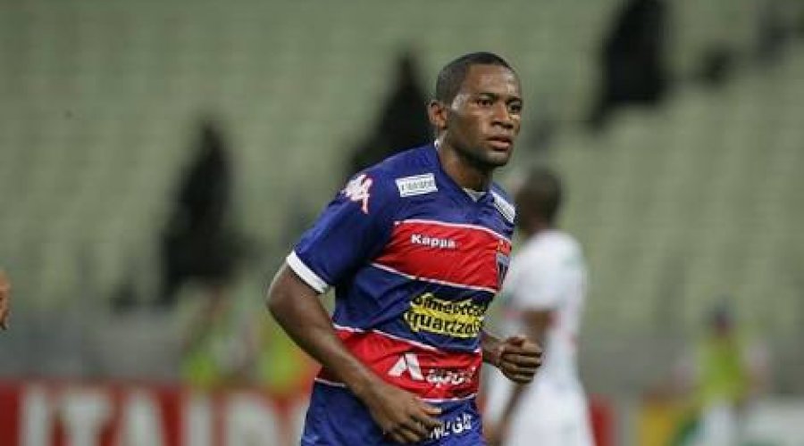 [ Lateral ex-Bahia é o novo reforço do Fortaleza]