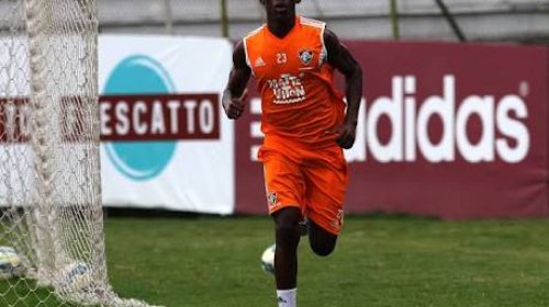 [Tricolor anuncia contratação de Pelé]