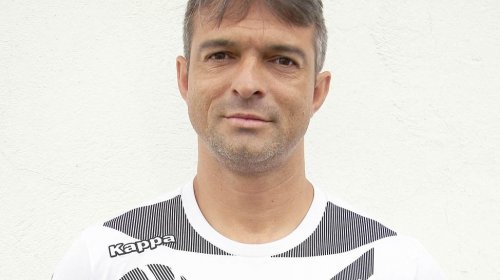 [Tricolor apresenta novo treinador de goleiro]