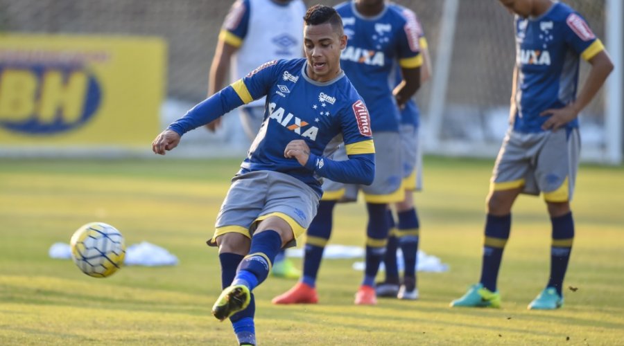 [Trocando de toca: Lateral Bryan será o novo reforço do Vitória]