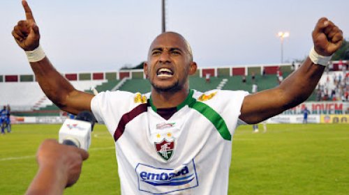 [Brasão é o novo contratado do Jacuipense, o jogador já atuou em mais de 25 equipes]