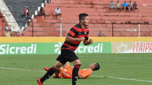 [Atropelo: Vitória goleia Globo, com Luan brilhando mais vez]