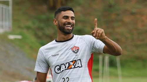 [Santos faz sondagem por atacante do Vitória]