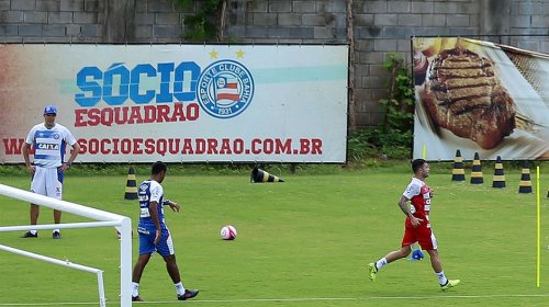 [Tem chileno na área: Faltando apenas anuncio oficial, Mena já treina no Bahia ]