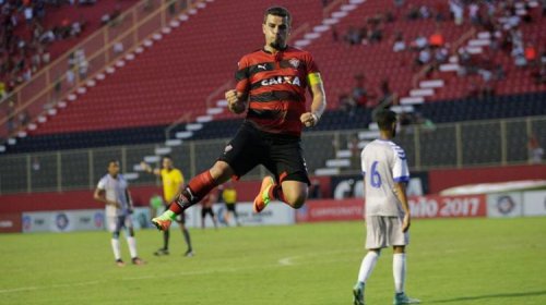 [André Lima vai permanecer no Vitória em 2018]