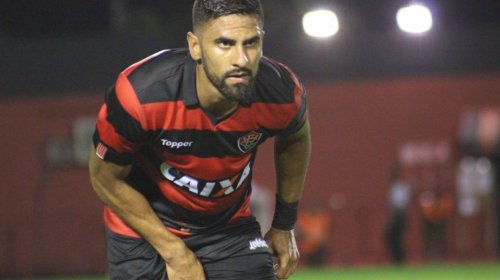 [Santos descarta negociação por meia Tricolor e elogia muito atacante Rubro-negro]