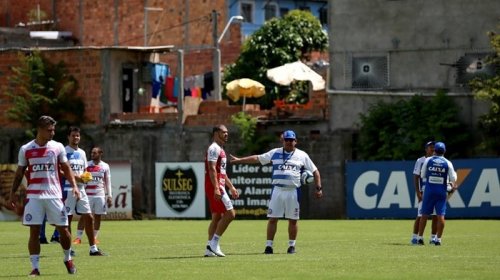 [Para torcida tricolor acabou à agonia, hoje é dia de estreia do Bahia. Veja os relacionados pa...]