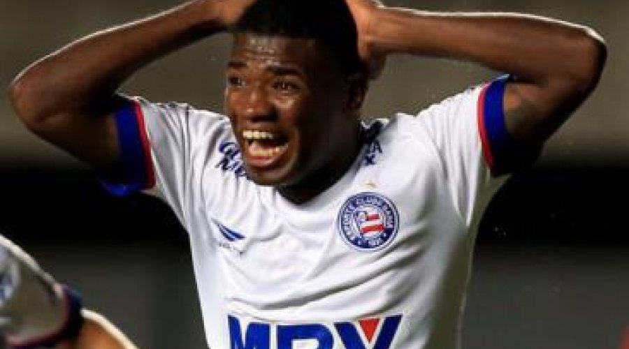 [Mais um: Volante sem espaço no Tricolor, está a caminho do CRB]