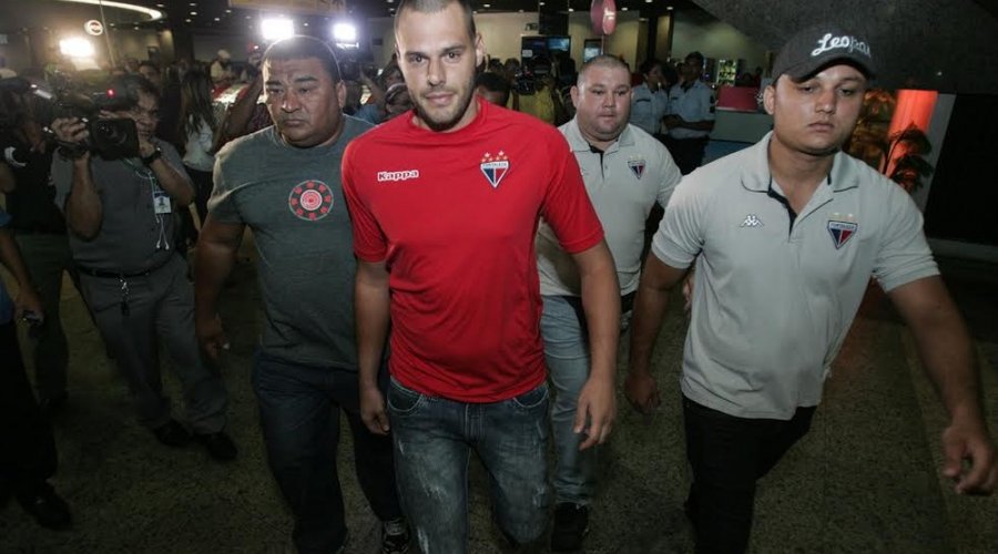 [Goleiro Deola é a grande atração do Fluminense de Feira para o Baianão 2017. Conheça um pouco mais do Touro]