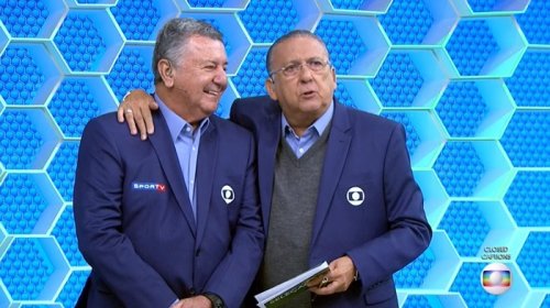 [Arnaldo Cezar Coelho se despede da Globo e chora junto com Galvão Bueno ao vivo]