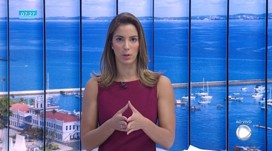 [Jornalista baiana descobre nódulo nos seios Jéssica Smetak alerta sobre a importância dos exames rotinais]