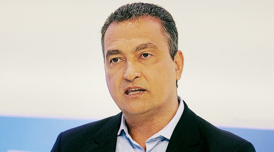 [Governador questiona destino do dinheiro da privatização da Coelba]