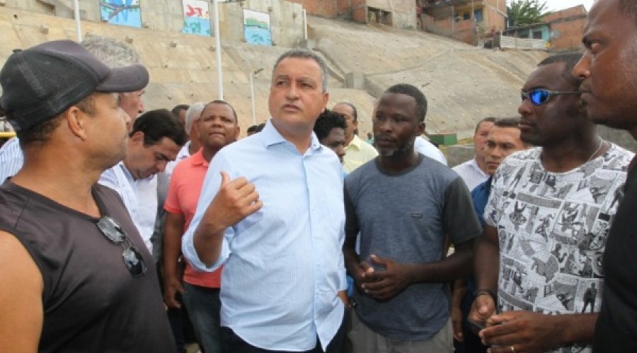 [Governador contenção de encosta em Boa Vista do Lobato]