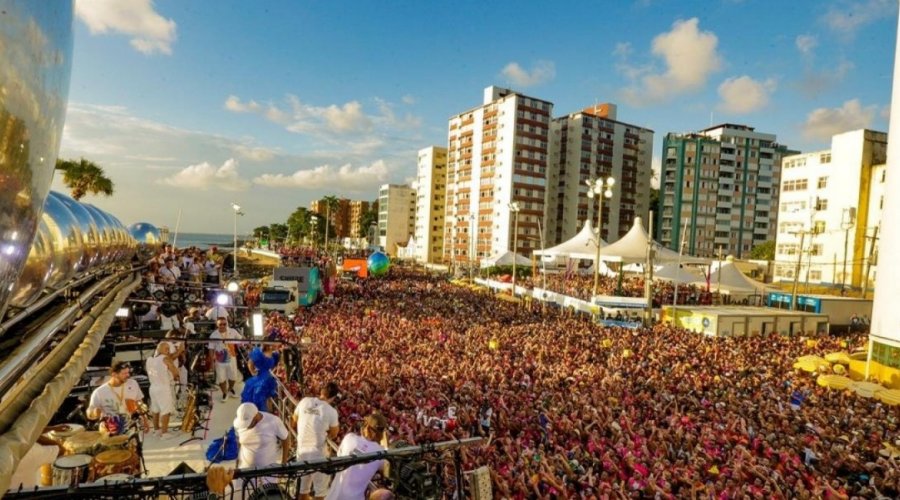 [Confira programação completa: segunda de Carnaval traz Ivete, Cláudia Leitte, Psirico e Pablo Vittar]