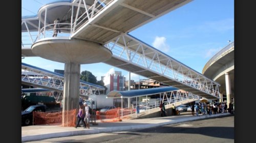 [Pernambués: vândalos furtam 280 metros de cabos em passarela que liga o bairro]