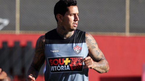 [Visando classificação no Baiano, Victor Ramos pede atenção máxima do Vitória diante do Flumine...]