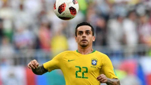 [Tite convoca Fagner para amistosos após Daniel Alves se lesionar]