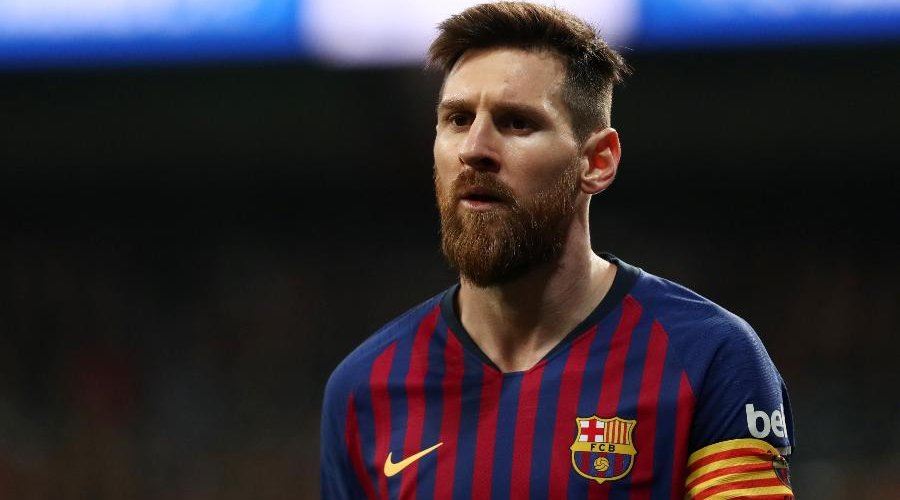 [Messi sofre com lesão no púbis desde o Natal, revela treinador]