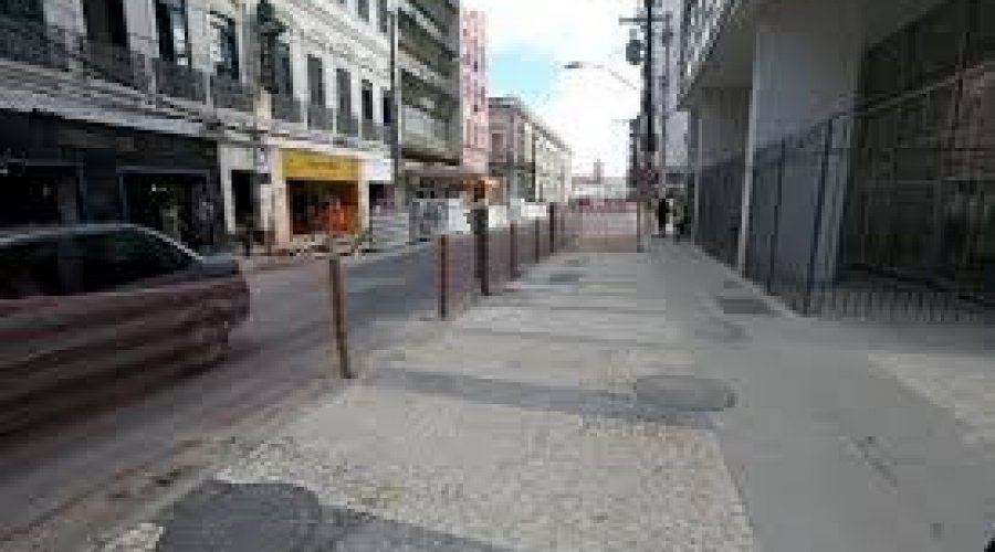 [Obra modifica trânsito na Rua Chile]