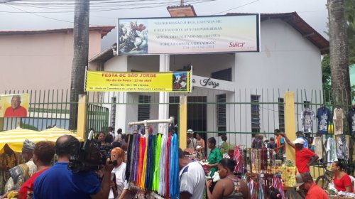 [Devotos de São Jorge em festa]