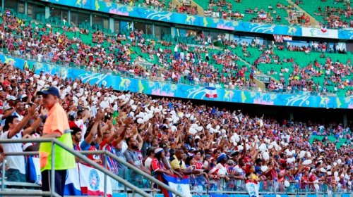 [Torcedora do Bahia denuncia assédio na Fonte Nova]
