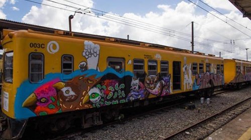 [Trem do subúrbio fica cerca de 5h parado e passageiros enfrentam lentidão]