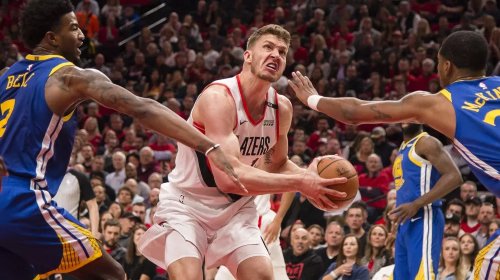 [Warriors vence dos Blazers com triplo-duplo de Curry e vão a final do NBA]