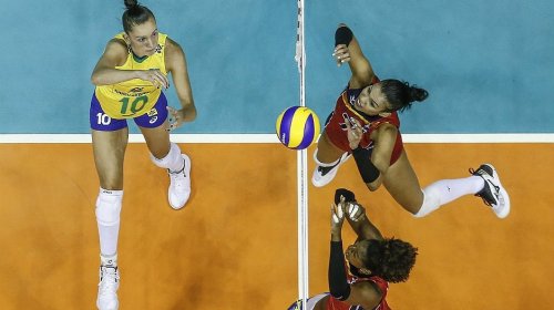 [Seleção feminina perde da República Dominicana na Liga das Nações]