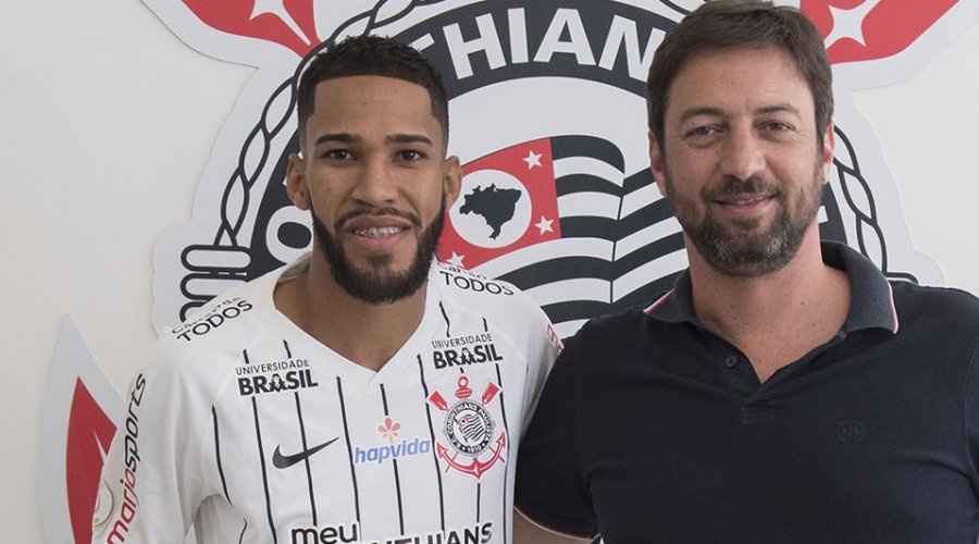 [Everaldo pede estreia pelo Corinthians no clássico como presente de aniversário]