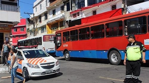 [Transalvador faz operação em Santa Cruz após audiência pública no bairro]
